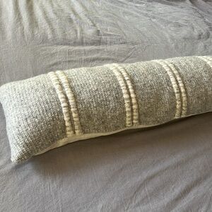The Citizenry Contigo Lumbar Pillow - Thumbnail 3